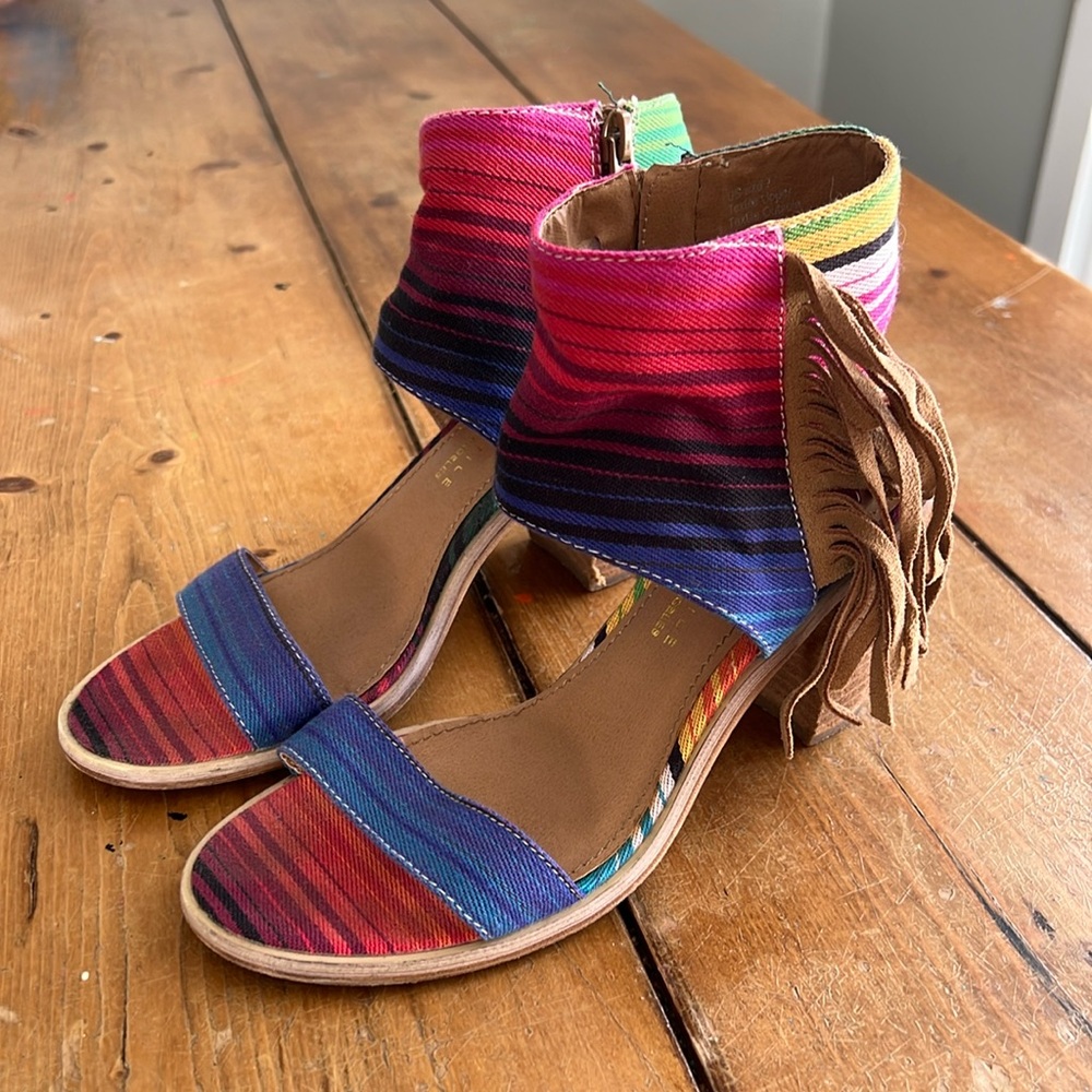 Very Volatile- Western Colorful fringe heel